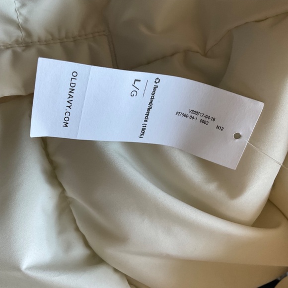 NWT Old Navy Fleece Lined Quilted Puffer Coat Jacket Long Sleeve White spring L - Picture 13 of 16